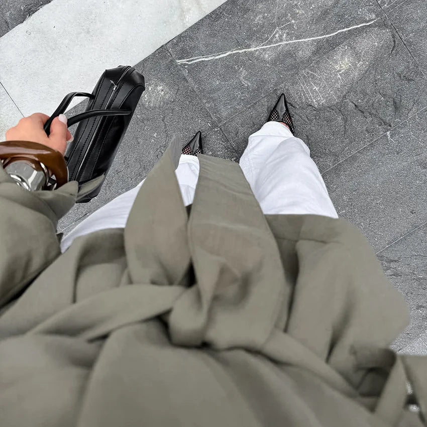 Gabardina lisa con cordones y solapa para mujer, abrigo corto holgado a la moda con mangas largas y hombros anchos, prendas de vestir para ir al trabajo de otoño 2025