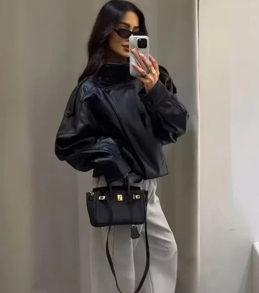 Chaqueta de Mujer Otoño 2026, Nueva Chaqueta Negra de Manga Larga de Cuero Sintético con Textura Granulada, Estilo Motociclista, a la Moda y con Personalidad