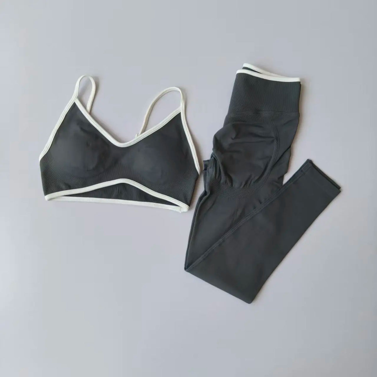 Conjunto Deportivo Mujer 2 Piezas – Top + Leggings