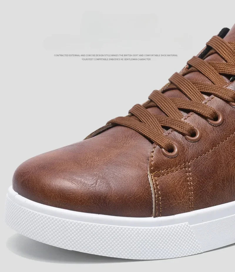 Zapatos informales Mocasines Zapatillas de deporte de cuero británico Zapatos planos Zapatos clásicos de cuero para hombres Primavera Verano Nuevos mocasines de diseñador de moda