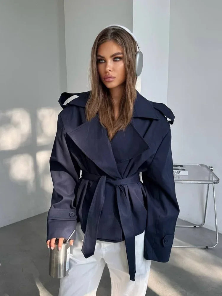 Gabardina lisa con cordones y solapa para mujer, abrigo corto holgado a la moda con mangas largas y hombros anchos, prendas de vestir para ir al trabajo de otoño 2025