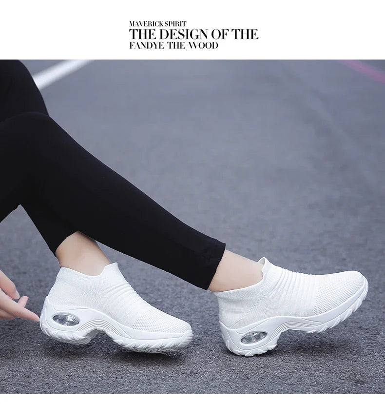 Zapatillas de deporte para mujer, moda de verano, zapatos deportivos informales negros, malla transpirable, ligero, cojín de aire, calzado antideslizante para correr