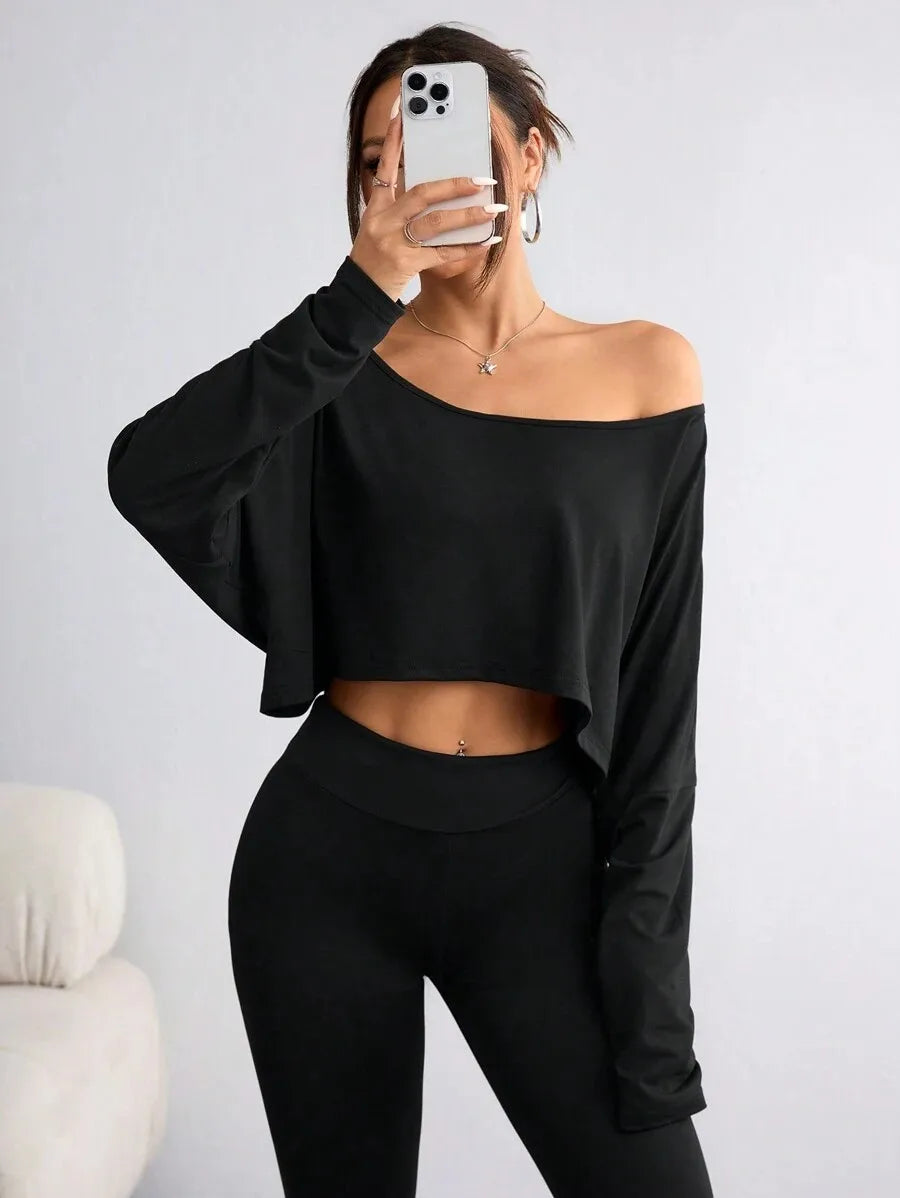 Blusa negra de manga larga para mujer, camiseta informal con cuello asimétrico, Top sin tirantes para deporte