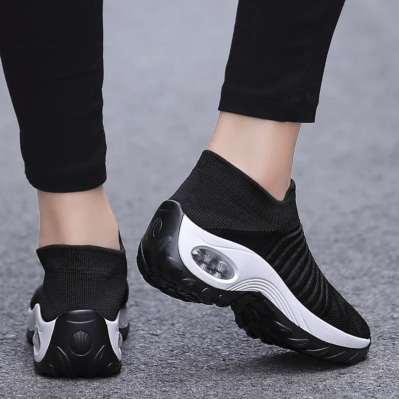 Zapatillas de deporte para mujer, moda de verano, zapatos deportivos informales negros, malla transpirable, ligero, cojín de aire, calzado antideslizante para correr