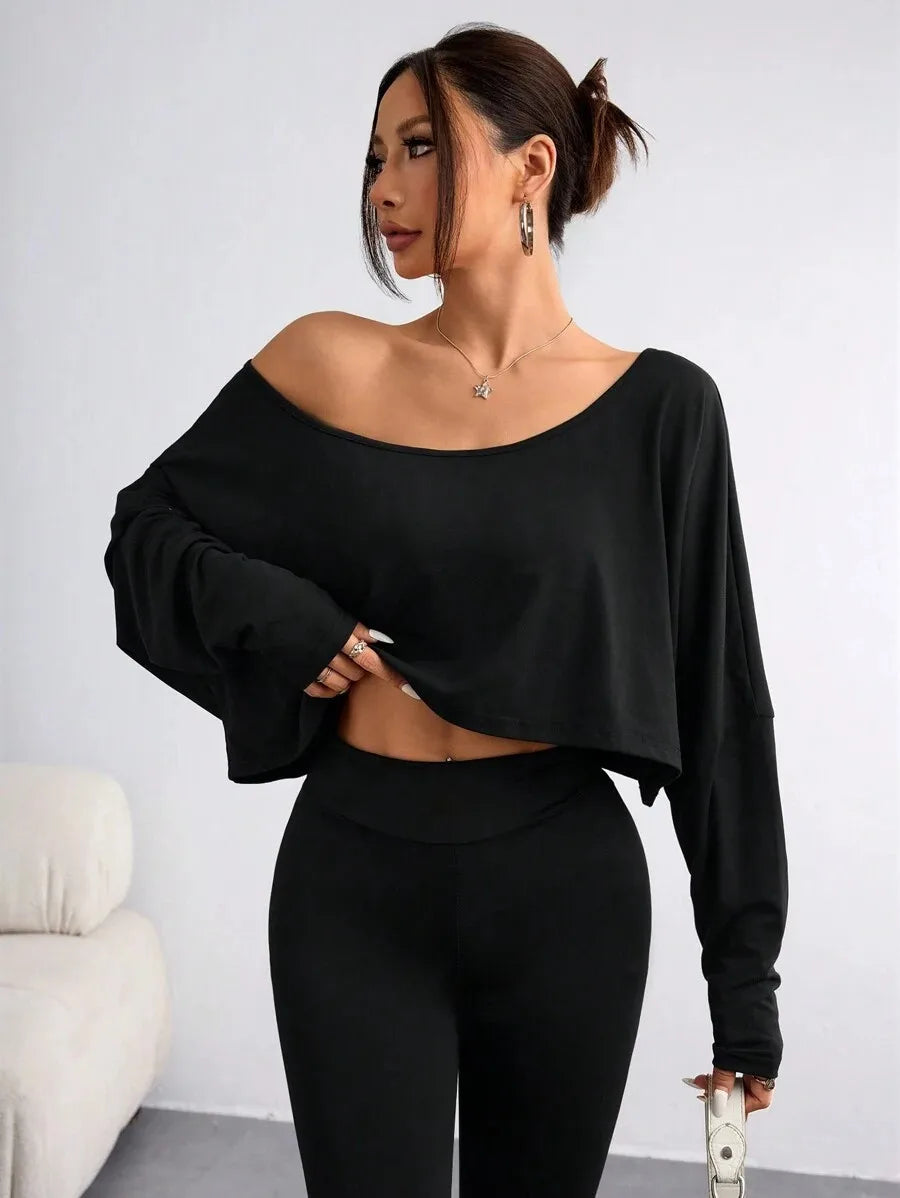 Blusa negra de manga larga para mujer, camiseta informal con cuello asimétrico, Top sin tirantes para deporte