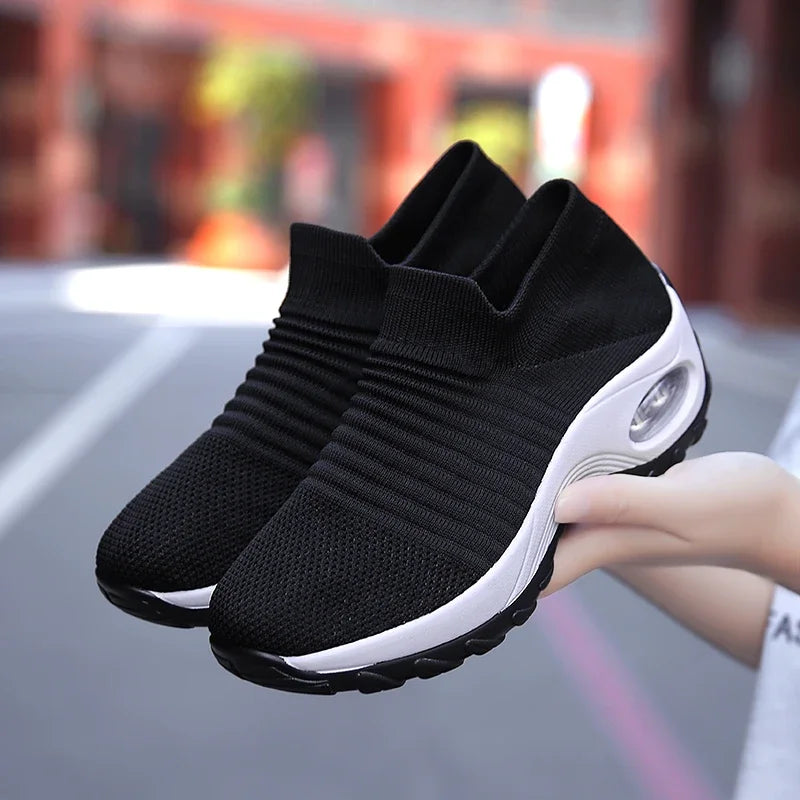 Zapatillas de deporte para mujer, moda de verano, zapatos deportivos informales negros, malla transpirable, ligero, cojín de aire, calzado antideslizante para correr