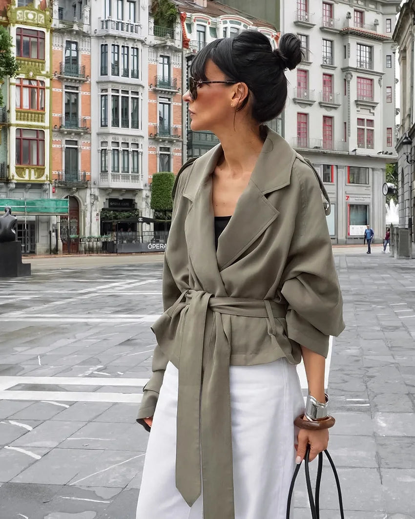 Gabardina lisa con cordones y solapa para mujer, abrigo corto holgado a la moda con mangas largas y hombros anchos, prendas de vestir para ir al trabajo de otoño 2025