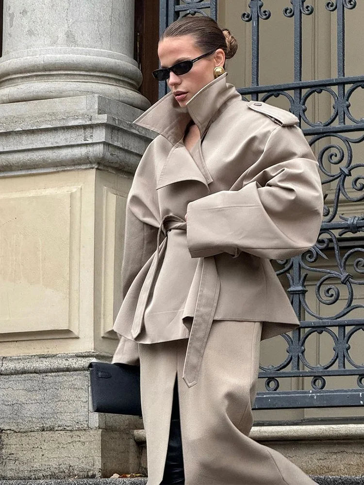 Gabardina lisa con cordones y solapa para mujer, abrigo corto holgado a la moda con mangas largas y hombros anchos, prendas de vestir para ir al trabajo de otoño 2025