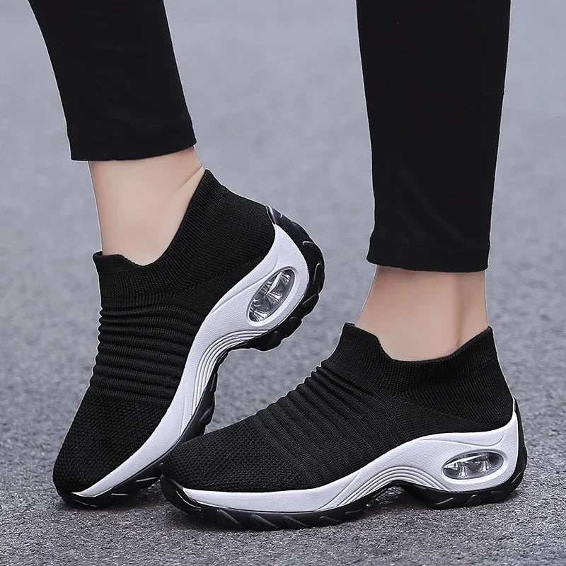 Zapatillas de deporte para mujer, moda de verano, zapatos deportivos informales negros, malla transpirable, ligero, cojín de aire, calzado antideslizante para correr