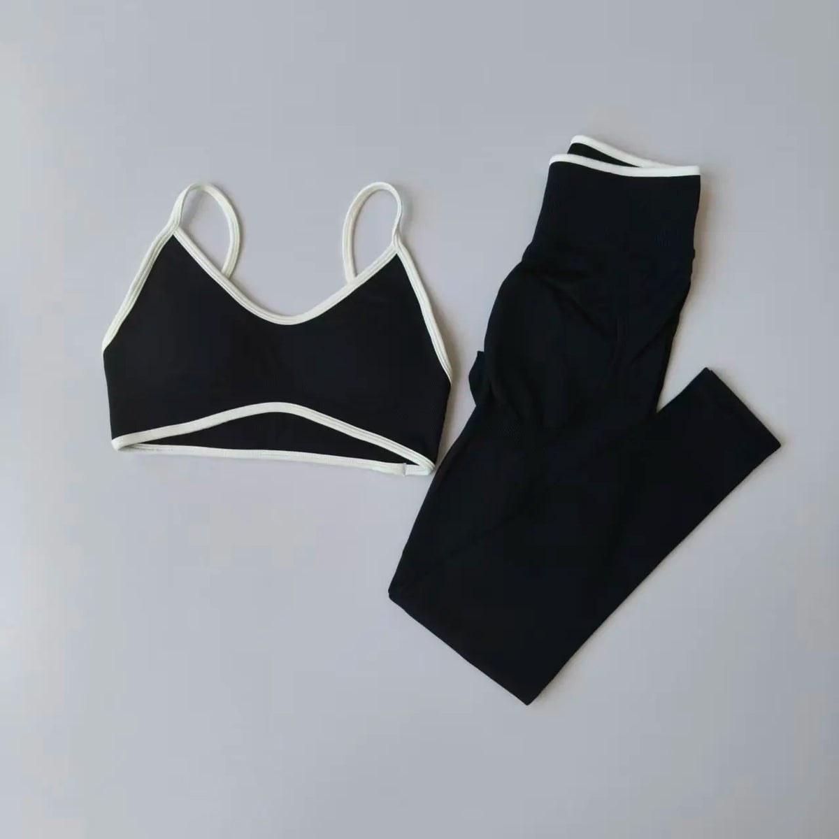 Conjunto Deportivo Mujer 2 Piezas – Top + Leggings