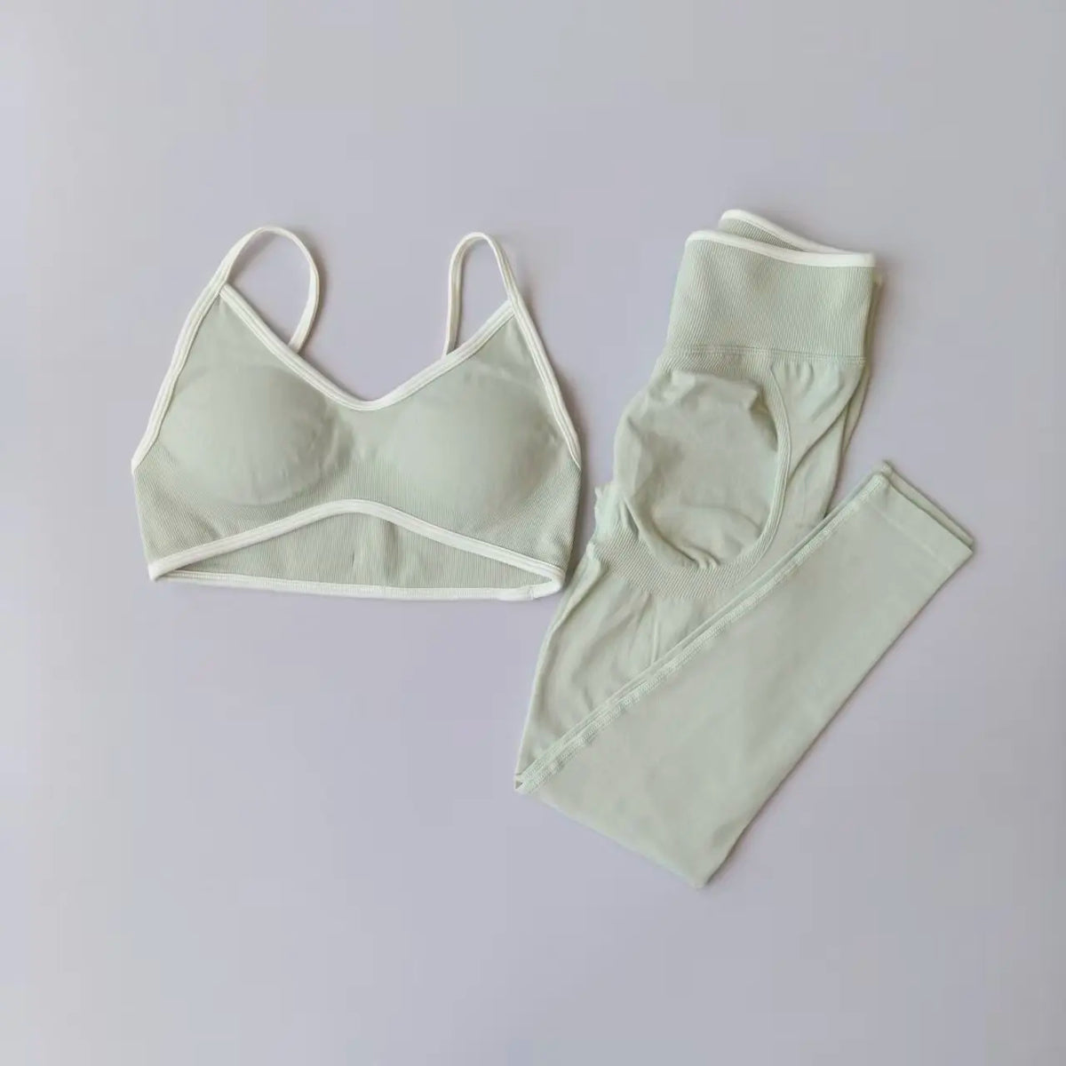 Conjunto Deportivo Mujer 2 Piezas – Top + Leggings