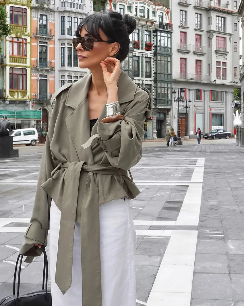 Gabardina lisa con cordones y solapa para mujer, abrigo corto holgado a la moda con mangas largas y hombros anchos, prendas de vestir para ir al trabajo de otoño 2025