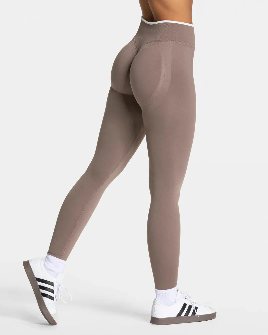 Nuevos leggings de yoga para mujer con bloques de color, mallas sin costuras de punto, cintura alta, efecto levantacola, para gimnasio y entrenamiento, con borde blanco, leggings deportivos.