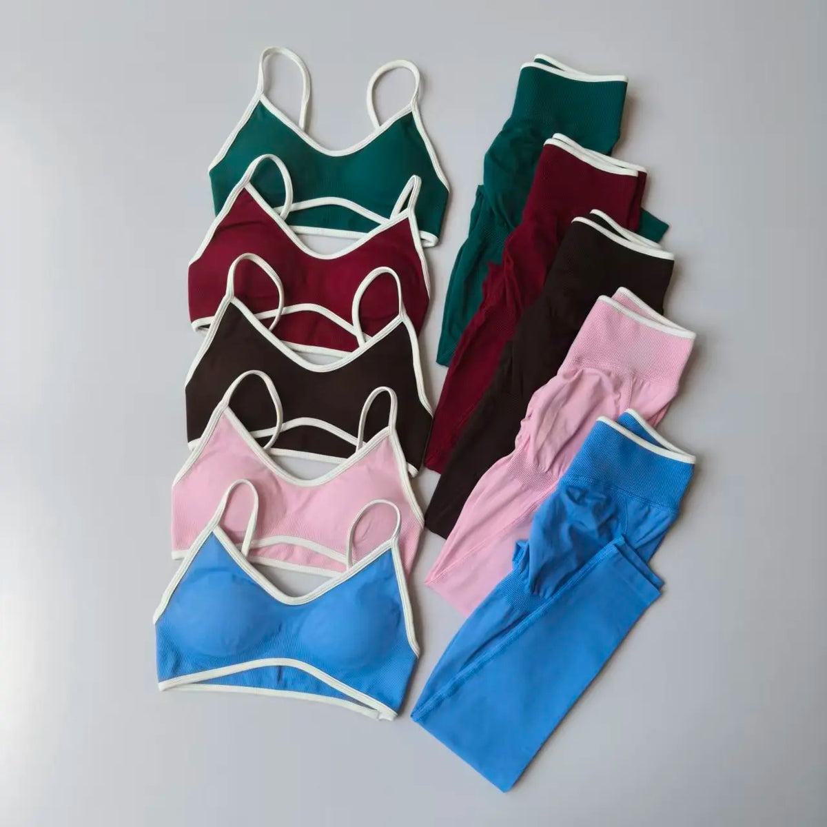 Conjunto Deportivo Mujer 2 Piezas – Top + Leggings