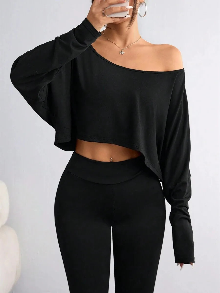 Blusa negra de manga larga para mujer, camiseta informal con cuello asimétrico, Top sin tirantes para deporte