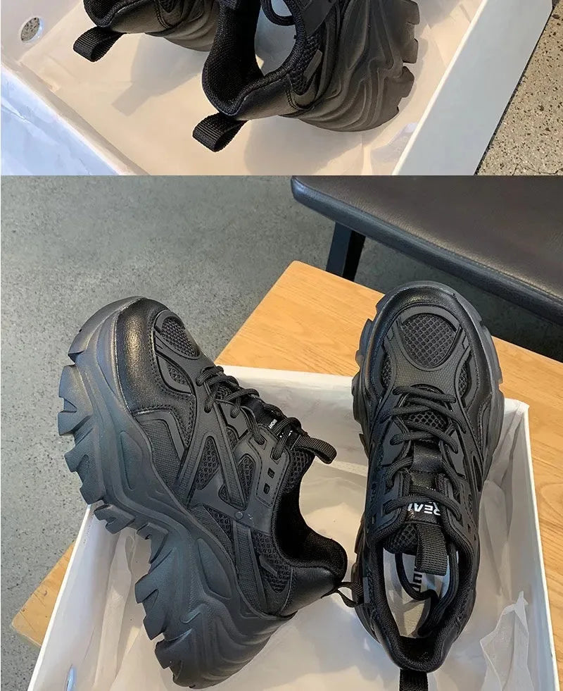 Nuevos zapatos deportivos de plataforma a la moda para mujer, zapatillas gruesas informales negras de verano 20224, zapatos de plataforma de cuero de malla para mujer